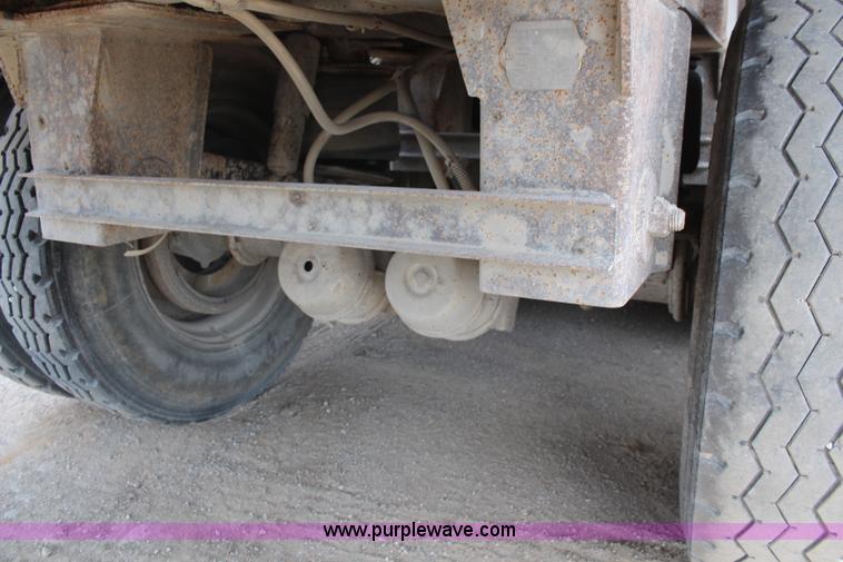 image for item K6847 1995 East aluminum end dump trailer