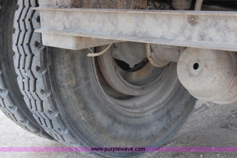 image for item K6847 1995 East aluminum end dump trailer