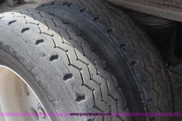 image for item K6847 1995 East aluminum end dump trailer