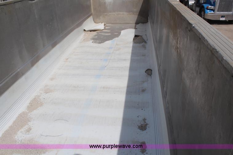 image for item K6847 1995 East aluminum end dump trailer