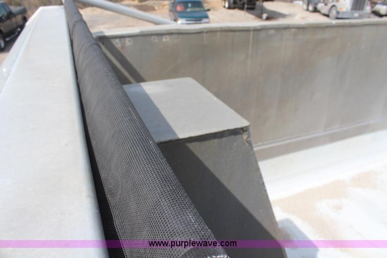 image for item K6847 1995 East aluminum end dump trailer