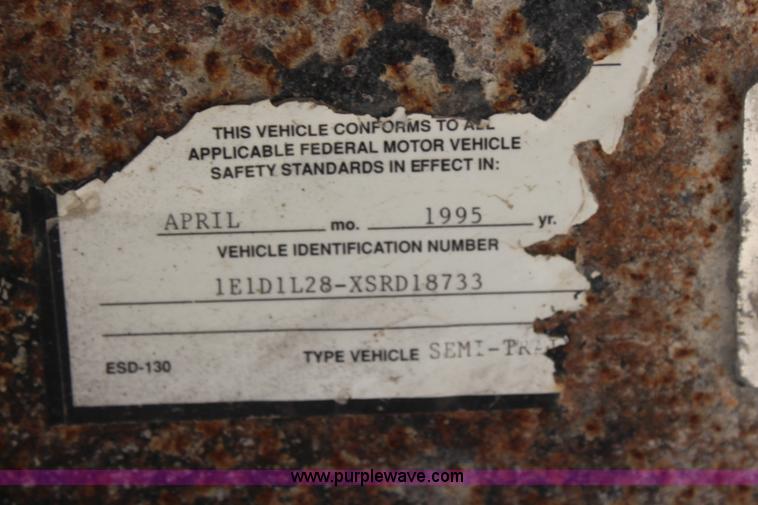 image for item K6847 1995 East aluminum end dump trailer