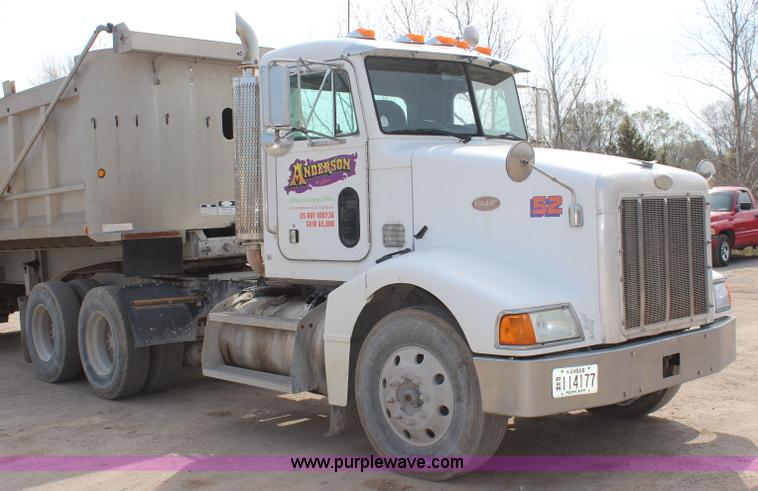 image for item K6850 1998 Peterbilt 385 semi truck