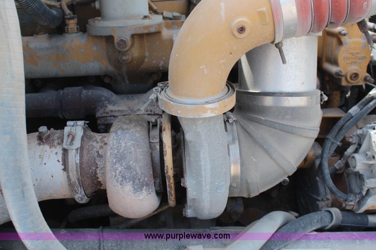 image for item K6850 1998 Peterbilt 385 semi truck