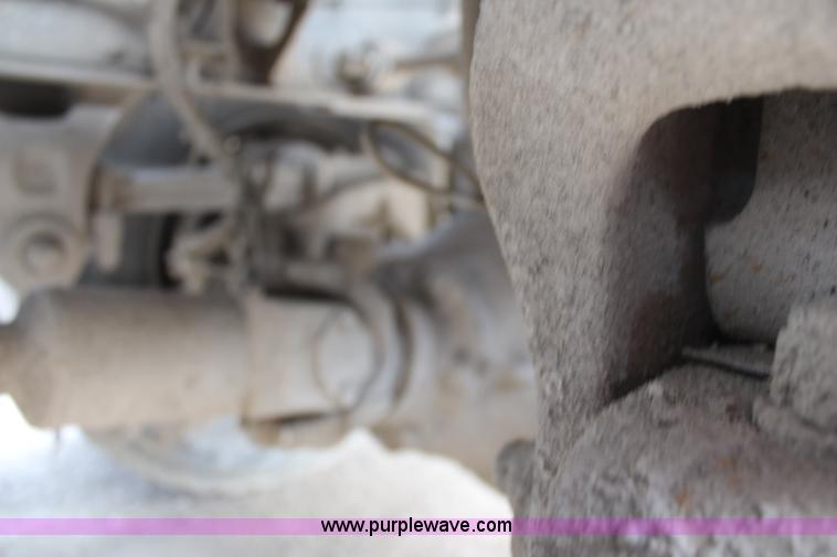 image for item K6850 1998 Peterbilt 385 semi truck