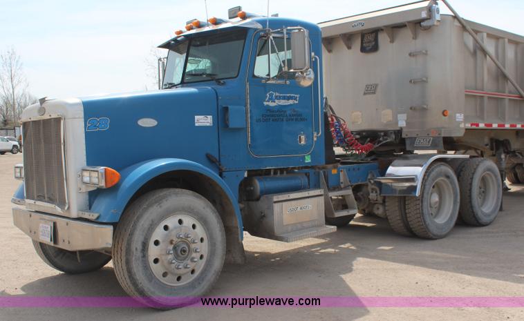 image for item K6852 1995 Peterbilt 378 semi truck