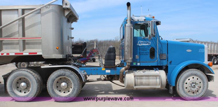 image for item K6852 1995 Peterbilt 378 semi truck