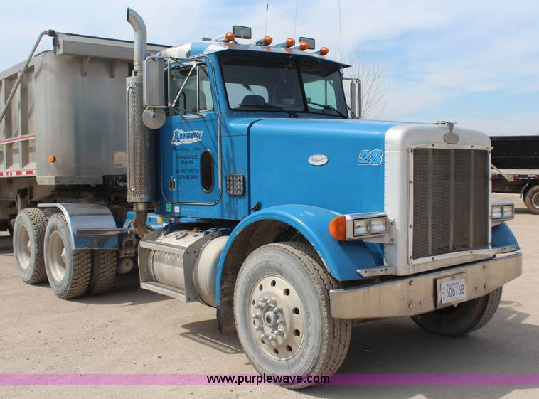 image for item K6852 1995 Peterbilt 378 semi truck