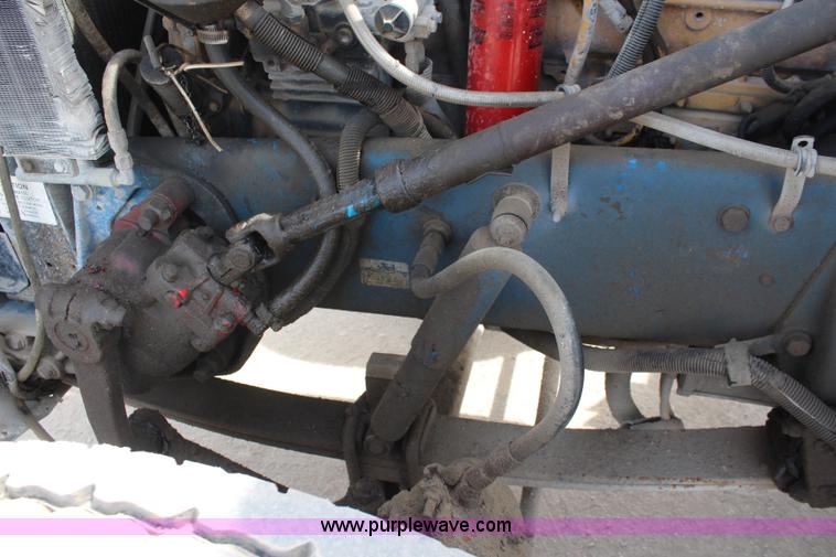 image for item K6852 1995 Peterbilt 378 semi truck