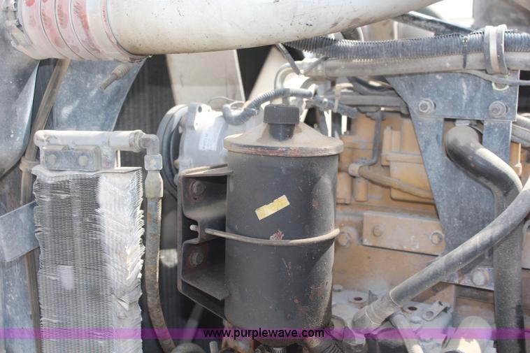 image for item K6852 1995 Peterbilt 378 semi truck