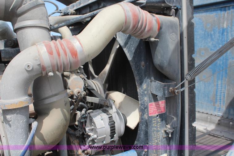 image for item K6852 1995 Peterbilt 378 semi truck