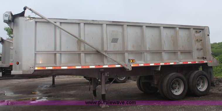 image for item K6870 1995 East aluminum end dump trailer