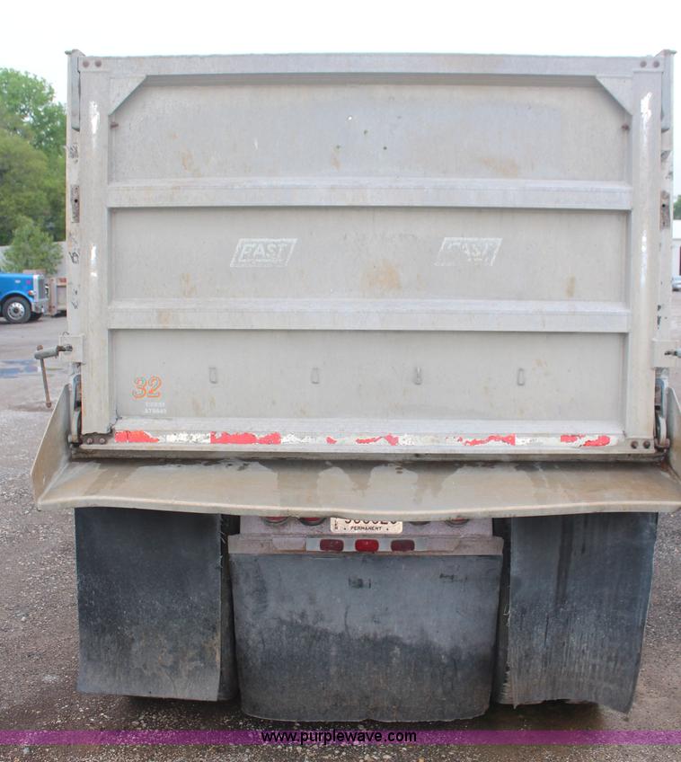 image for item K6870 1995 East aluminum end dump trailer