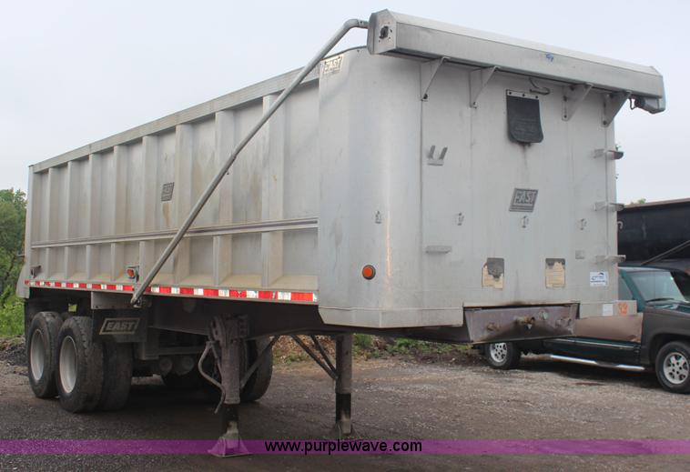 image for item K6870 1995 East aluminum end dump trailer