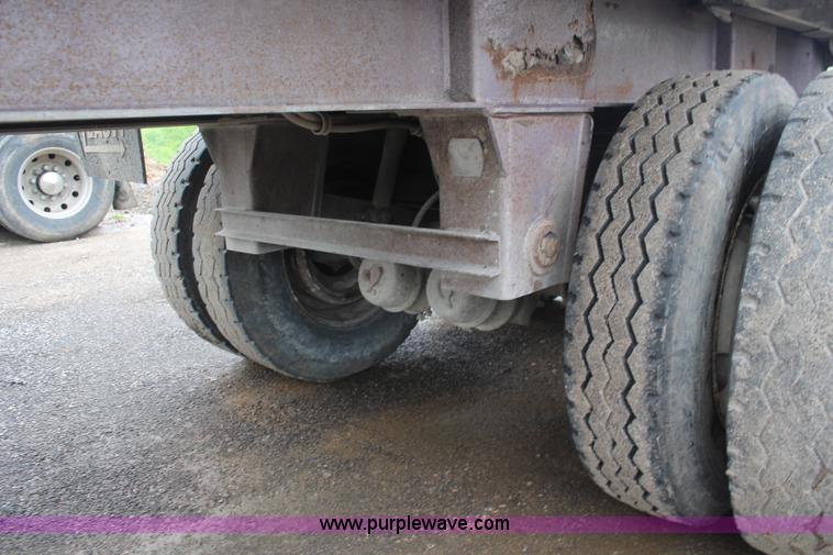 image for item K6870 1995 East aluminum end dump trailer