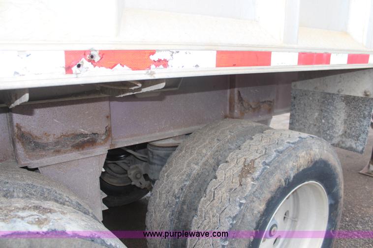 image for item K6870 1995 East aluminum end dump trailer