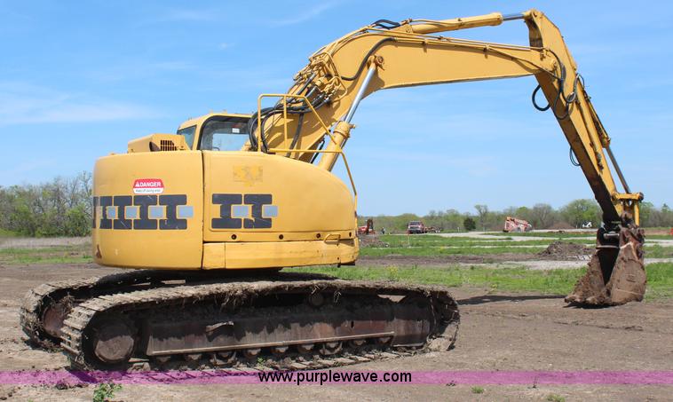 image for item K6874 1999 Komatsu PC228USLC-1 excavator