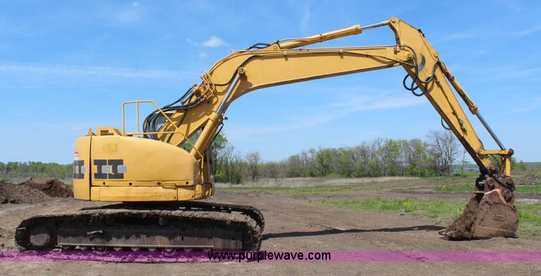 image for item K6874 1999 Komatsu PC228USLC-1 excavator