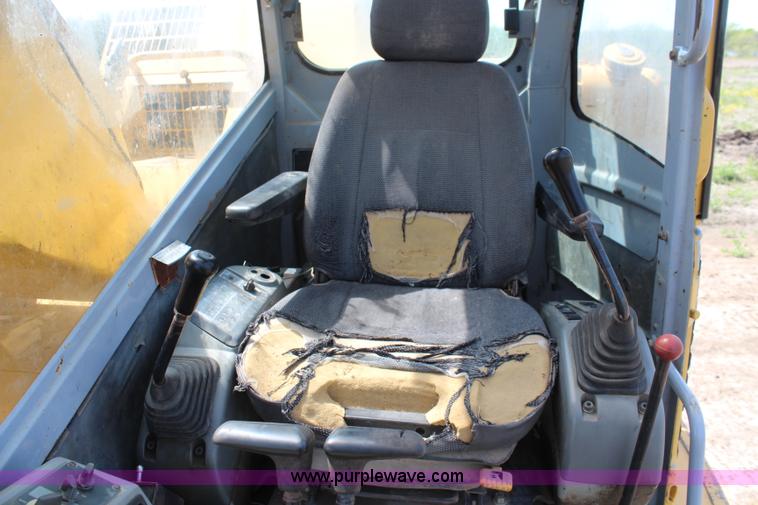 image for item K6874 1999 Komatsu PC228USLC-1 excavator