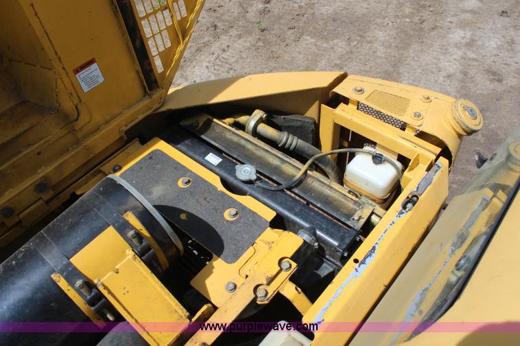 image for item K6874 1999 Komatsu PC228USLC-1 excavator