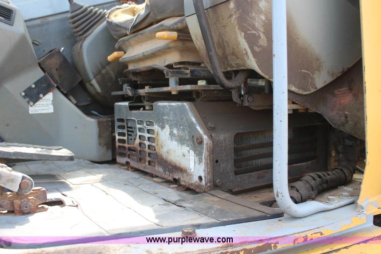 image for item K6874 1999 Komatsu PC228USLC-1 excavator