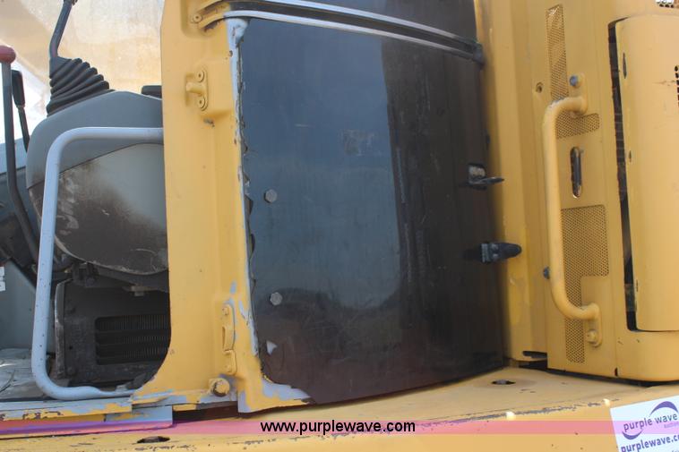 image for item K6874 1999 Komatsu PC228USLC-1 excavator
