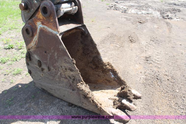 image for item K6874 1999 Komatsu PC228USLC-1 excavator