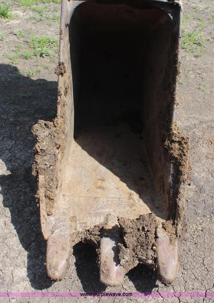 image for item K6874 1999 Komatsu PC228USLC-1 excavator