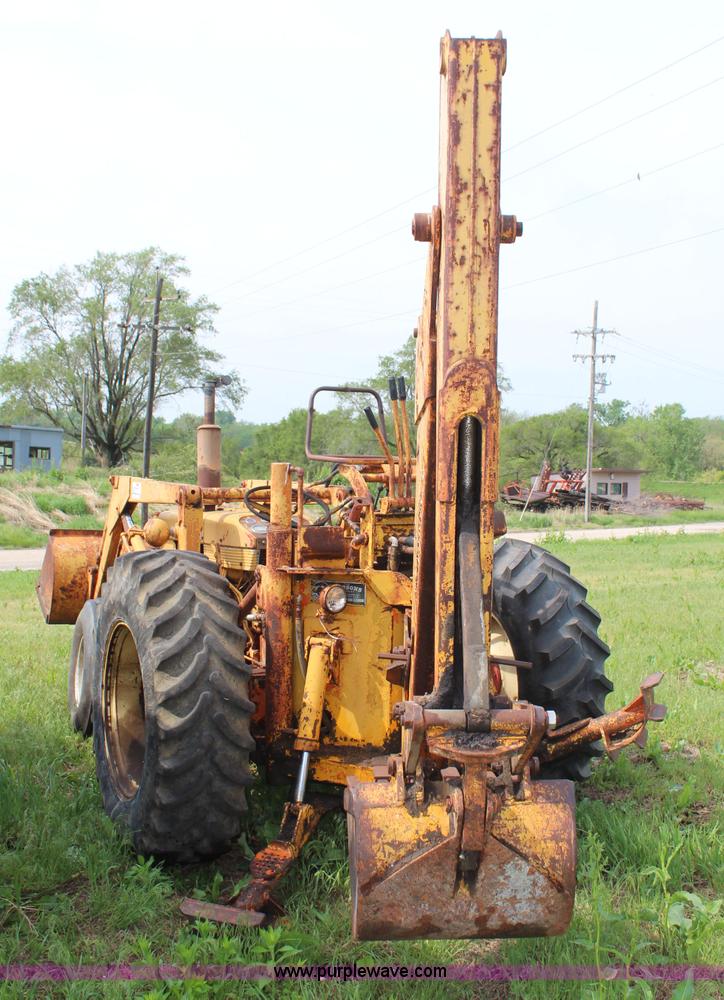 image for item K6941 1959 International 340 backhoe