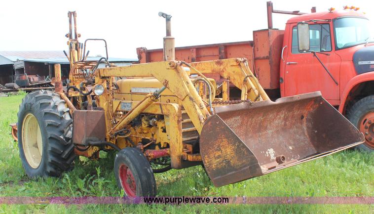 image for item K6941 1959 International 340 backhoe