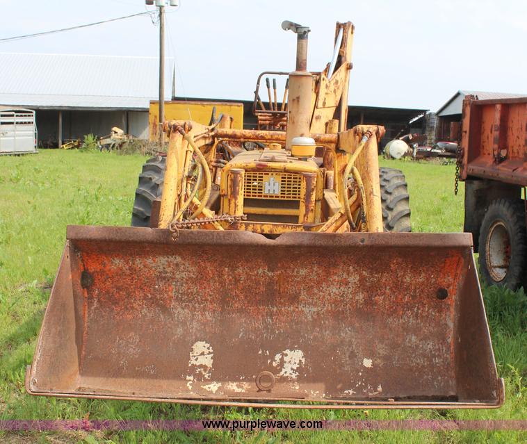 image for item K6941 1959 International 340 backhoe