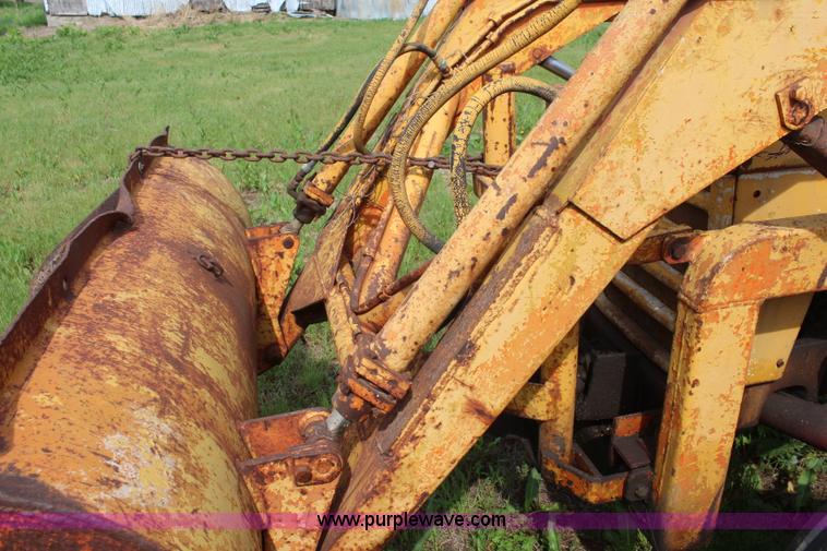 image for item K6941 1959 International 340 backhoe