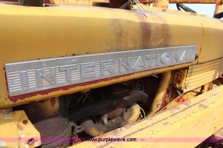 image for item K6941 1959 International 340 backhoe