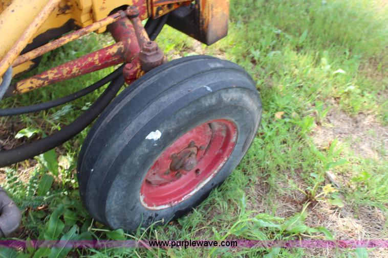 image for item K6941 1959 International 340 backhoe