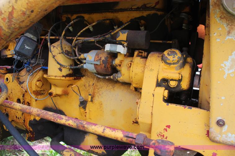 image for item K6941 1959 International 340 backhoe