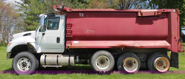 image for item K6954 2007 International 7600 dump truck