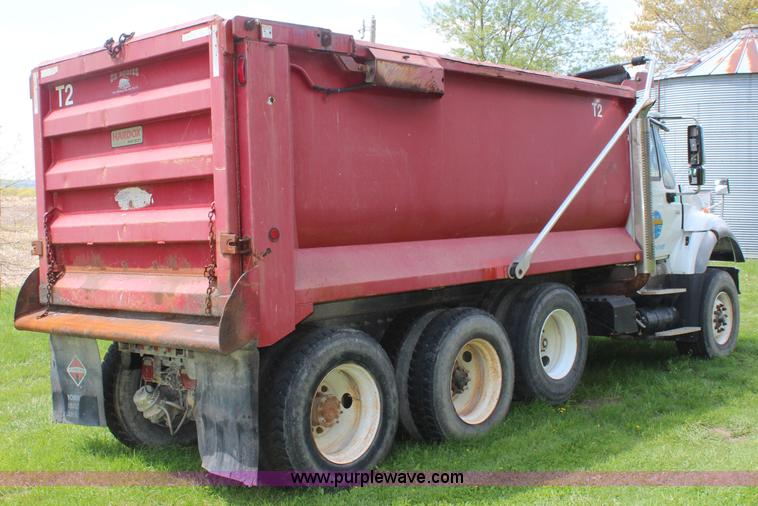 image for item K6954 2007 International 7600 dump truck