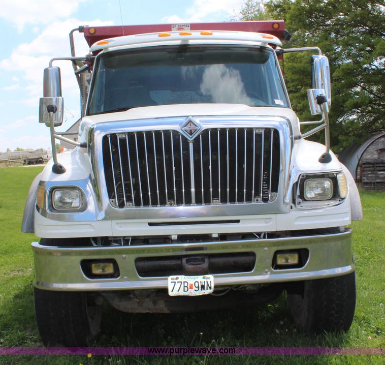 image for item K6954 2007 International 7600 dump truck