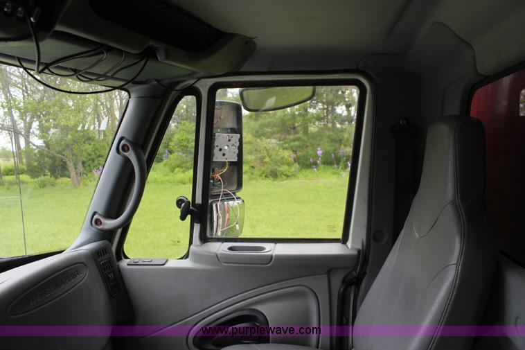 image for item K6954 2007 International 7600 dump truck