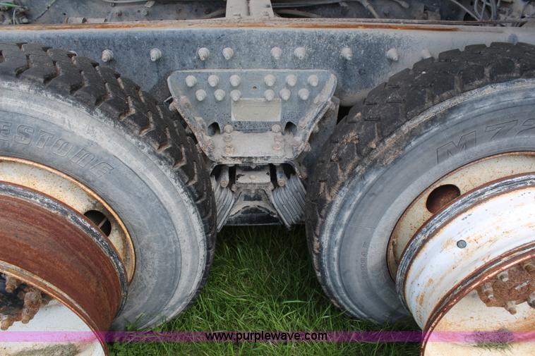 image for item K6954 2007 International 7600 dump truck