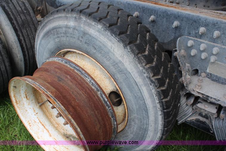 image for item K6954 2007 International 7600 dump truck