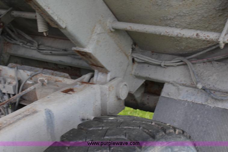 image for item K6954 2007 International 7600 dump truck