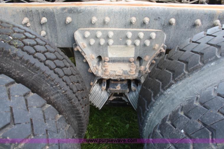 image for item K6954 2007 International 7600 dump truck