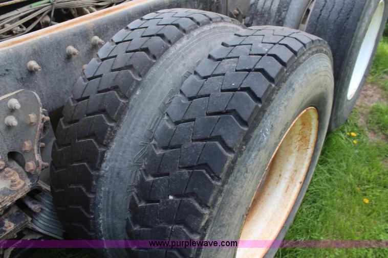 image for item K6954 2007 International 7600 dump truck