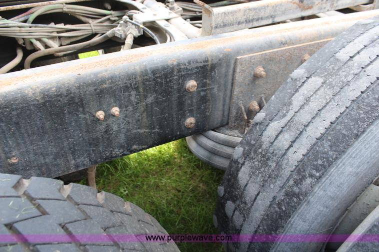 image for item K6954 2007 International 7600 dump truck