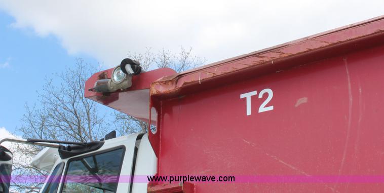 image for item K6954 2007 International 7600 dump truck