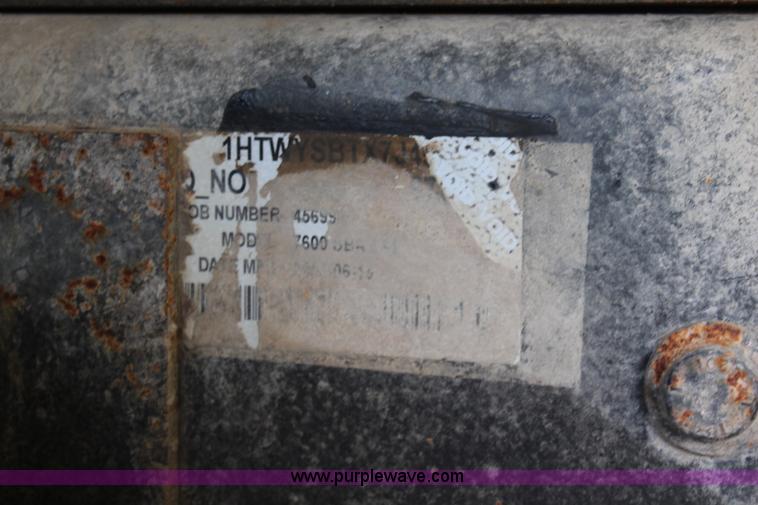 image for item K6954 2007 International 7600 dump truck