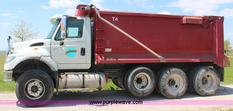 image for item K6956 2007 International 7600 dump truck