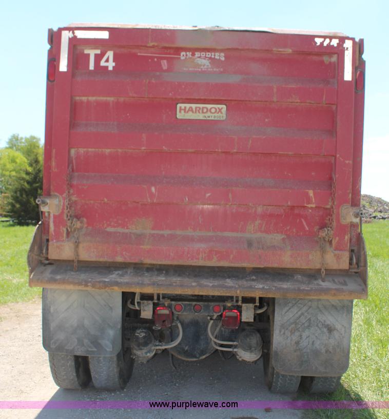 image for item K6956 2007 International 7600 dump truck