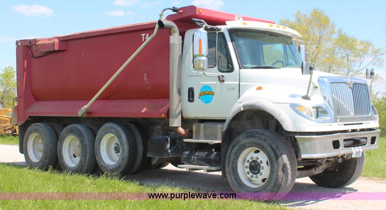 image for item K6956 2007 International 7600 dump truck